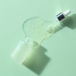 Un flacone di crema cosmetica per la pelle