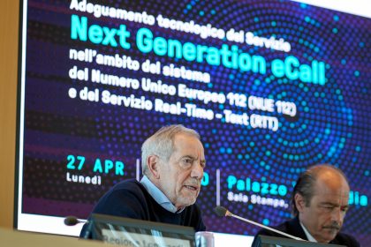 Bertolaso parla di auto ed e-Call