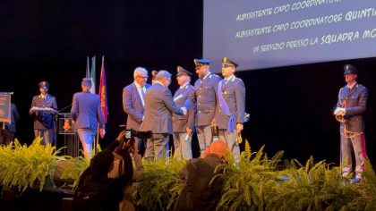 La Russa alla festa della Polizia di Stato consegna premio agli agenti