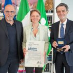 Attilio Fontana e Massimo Sertori consegnano il Premio Rosa Camuna 2026 a Arianna Fontana