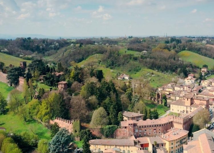 immagine di un paese del basso lodigiano per dare idea di un progetto sul turismo enogastronomico promosso sul territorio