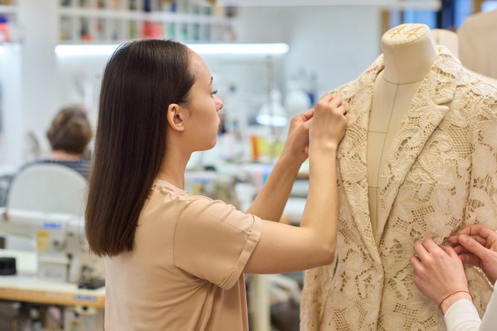 In apertura il bando TERTIUM di Regione Lombardia che mette a disposizione 3,5 milioni per le pmi del settore moda e tessile