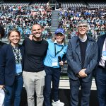 Da sinistra, la consigliera del Comitato Paralimpico Nazionale Linda Casalini, la campionessa olimpica plurimedagliata Arianna Fontana, il campione paralimpico e dirigente sportivo Daniele Cassioli, Il sottosegretario alla Presidenza della Regione Lombardia con delega allo Sport e Giovani Federica Picchi, il sacerdote anticriminalità di Caivano don Maurizio Patriciello e il presidente del CONI Lombardia Marco Riva