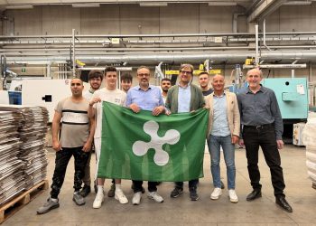 In foto l’assessore regionale allo Sviluppo economico Guido Guidesi in visita nelle aziende a Bergamo per verificare l’efficacia degli investimenti