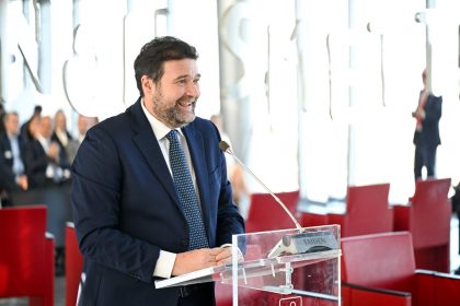 In foto l’assessore regionale all’Ambiente Giorgio Maione intervenuto sulla nuova proposta di legge per l’apertura di data center in Lombardia