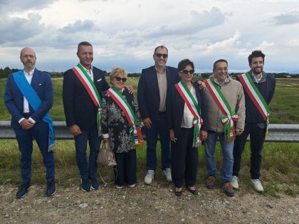 Nerviano più sicura grazie all'area di laminazione sul fiume Bozzente, a completamento dell’opera e a protezione del nord-ovest milanese. All'inaugurazione presenti, tra gli altri l'assessore al Territorio e Sistemi verdi di Regione Lombardia Gianluca Comazzi e il sindaco di Nerviano Daniela Colombo.