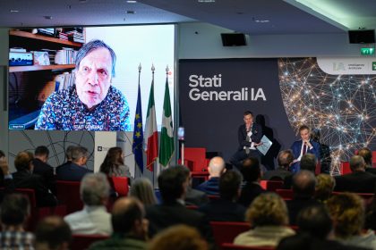 In foto il premio Nobel Giorgio Parisi intervenuto da remoto in occasione degli Stati generali dell’intelligenza artificiale a Palazzo Lombardia