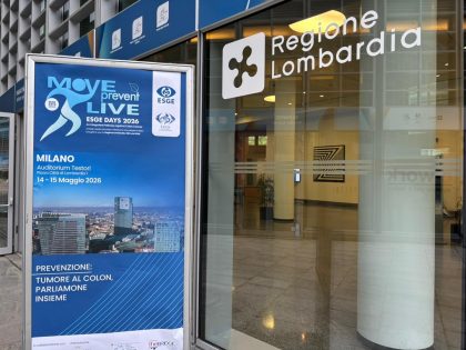 Progetto Tumore Colon realtà aumentata locandina all'entrata dell'Auditorium Testori