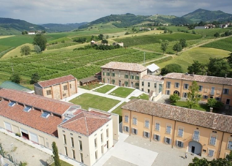 Nuovo ufficio territoriale dell'Ispettorato della qualità e della repressione frodi a Torrazza Coste, nella tenuta agricola di Riccagioia