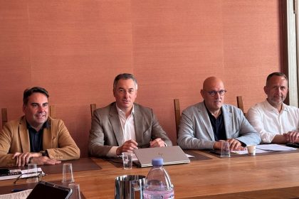 L'assessore presiede la riunione della Regio Insubrica