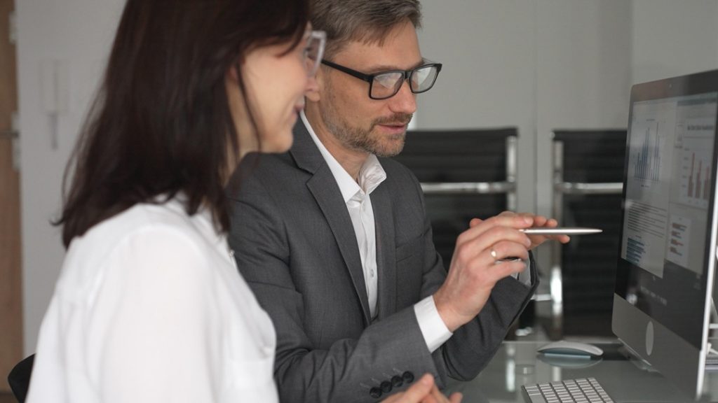Nella foto rappresentanti di impresa e organismo di ricerca che collaborano per il bando di Regione Lombardia Collabora e Innova