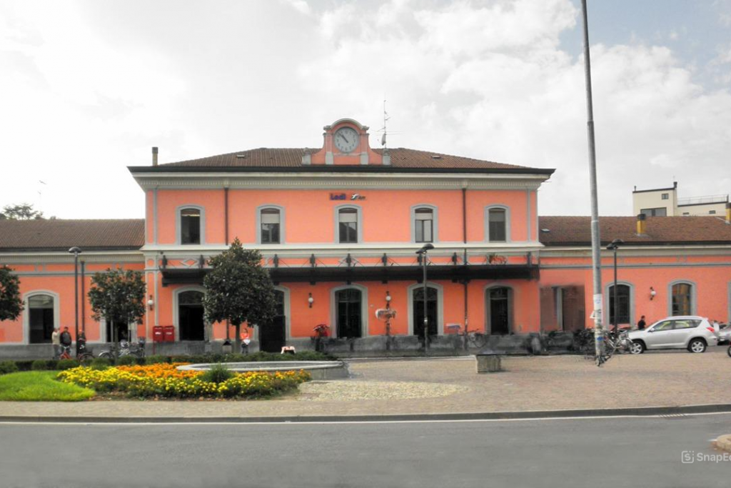 In foto la stazione di Lodi, al centro del nuovo provvedimento di Regione Lombardia su Stazioni Sicure nel lodigiano