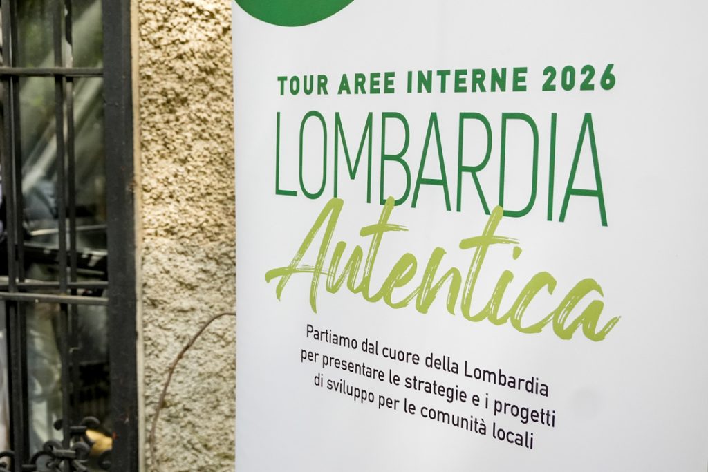 totem del tour Lombardia Autentica
