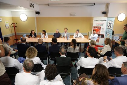 Nella foto l'assessore al Welfare di Regione Lombardia Guido Bertolaso e l'assessore all'Agricoltura Sovranità alimentare e Foreste Alessandro Beduschi all'inaugurazione della Casa di Comunità di Castiglione delle Stiviere (MN)
