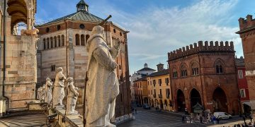 Prima visita istituzionale a Cremona (scorcio della città in foto) dell'assessore regionale al Turismo Debora Massari