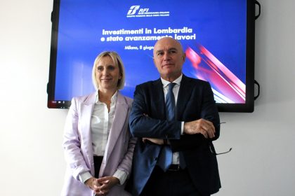L’assessore regionale alle Infrastrutture e Opere pubbliche, Claudia Maria Terzi, e l’amministratore delegato e direttore generale di Rfi, Aldo Isi, partecipano alla presentazione degli investimenti per la rete ferroviaria in Lombardia