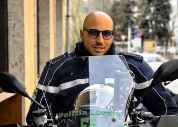 Vicinanza alla famiglia da parte del presidente Attilio Fontana per la morte dell'agente della Polizia locale Francesco Imprezzabile (foto Ansa)