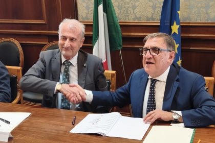 L’assessore regionale alla Sicurezza e Protezione civile, Romano La Russa, in Prefettura a Lodi per la firma dell’avvio del progetto Stazioni Sicure nella provincia