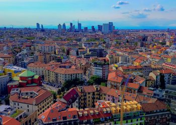 Illustrato il nuovo Piano territoriale regionale della Lombardia (in foto veduta aerea) , lo strumento che ridisegna il tessuto urbanistico, naturalistico e paesaggistico.