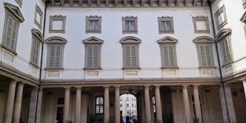 L'arte in comune, Regione Lombardia in prima linea per le opere dimenticate. A Palazzo Litta (in foto) la presentazione dell'iniziativa.