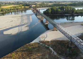 Situazione riserve idriche in peggioramento, ai campi serve acqua