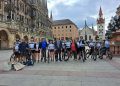 Foto di gruppo per la presentazione della ciclovia Monaco - Milano