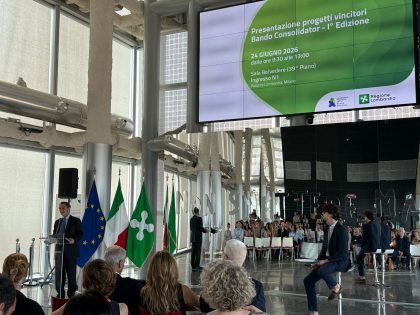 presidente di Regione Lombardia Fontana alla premiazione del progetto sulla ricerca biomedica Consolidator