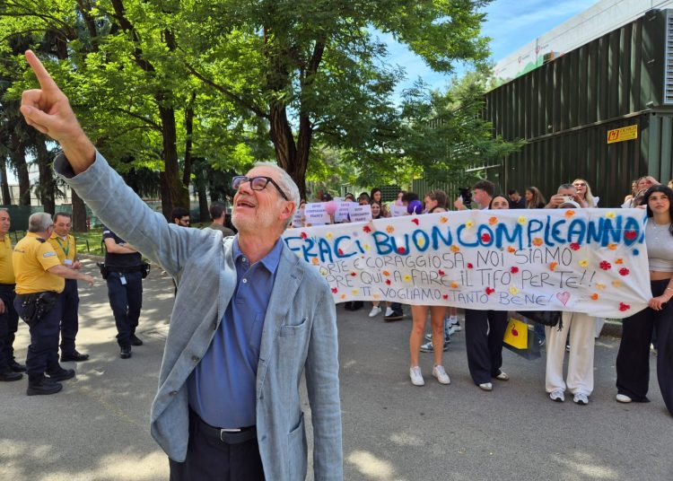 Crans-Montana, l'assessore Bertolaso al compleanno di Francesca