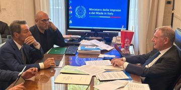 Il presidente della Regione Lombardia Attilio Fontana ha incontrato, al Mimit, il ministro delle Imprese e del Made in Italy, Adolfo Urso, per fare il punto sull'evoluzione degli investimenti in data center sul territorio. Con lui anch l'assessore regionale Massimo Sertori. credit foto evidenza: Mimit 