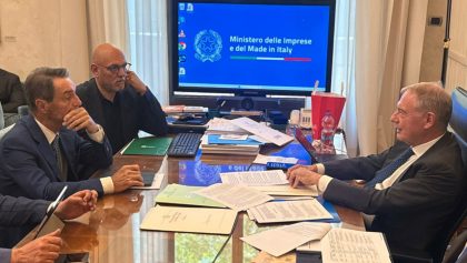 Il presidente della Regione Lombardia Attilio Fontana ha incontrato, al Mimit, il ministro delle Imprese e del Made in Italy, Adolfo Urso, per fare il punto sull'evoluzione degli investimenti in data center sul territorio. Con lui anch l'assessore regionale Massimo Sertori. credit foto evidenza: Mimit
