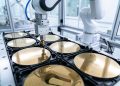 Nella foto produzione semiconduttori, filiera che verrà rafforzata dalla cooperazione della Cabina economica del Nord-Ovest tra Lombardia, Piemonte e Liguria