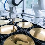 Nella foto produzione semiconduttori, filiera che verrà rafforzata dalla cooperazione della Cabina economica del Nord-Ovest tra Lombardia, Piemonte e Liguria