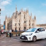 taxi in piazza Duomo a Milano
