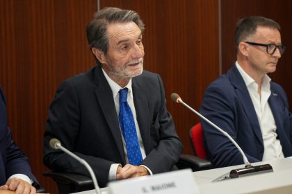 presidente Attilio Fontana a conferenza su target pnrr dei siti orfani