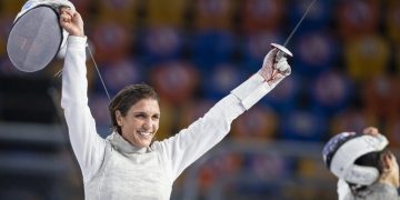 Medaglia d'oro fioretto femminile Arianna Errigo (foto Ansa)