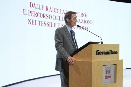 Fontana parla del binomio innovazione e moda in Lombardia a evento Milano Unica 