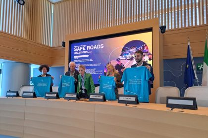 In foto il sottosegretario regionale allo Sport e Giovani Federica Picchi nel corso della conferenza stampa di presentazione di Safe Roads a Palazzo Lombardia
