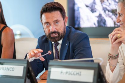 In foto l’assessore regionale alla Casa Paolo Franco nel corso della conferenza stampa a Palazzo Lombardia di presentazione della Maga Skymarathon
