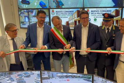 In foto l’assessore regionale alla Sicurezza e Protezione civile Romano La Russa nel corso dell’inaugurazione del nuovo comando di Polizia locale di Melegnano