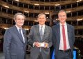 Nella foto il presidente di Regione Lombardia Attilio Fontana e l'assessore regionale a Università, Ricerca e Innovazione Alessandro Fermi per il premio Lombardia è Ricerca 2024 alla Scala di Milano, che ha premiato la ricerca scientifica del professor Mantovani