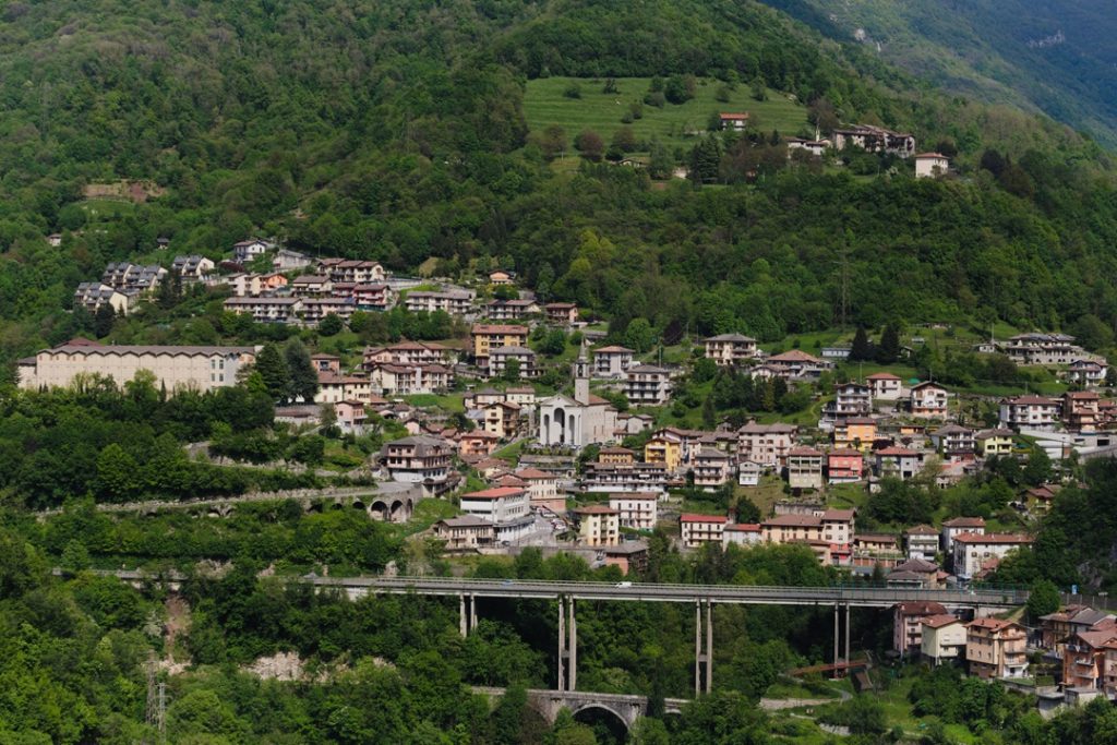 Regione Lombardia stanzia 790.000 euro per la messa in sicurezza del versante interessato dalla frana di via Campagnola a Sedrina (Bergamo). nella foto uno scorcio della località bergamasca.