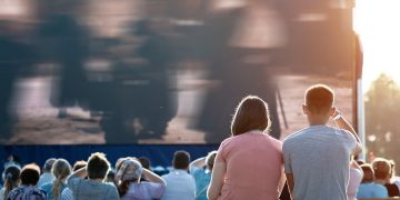 Regione Lombardia sostiene 91 progetti dedicati alla promozione dello spettacolo dal vivo e del cinema con un finanziamento di 900.000 euro