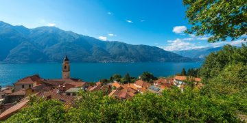 Nella foto Tronzano, sul lago Maggiore, destinazione del turismo in Lombardia di cui si è parlato all'Hospitality Forum 2026