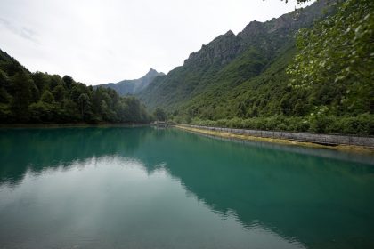 Idroelettrico in Lombardia, nella foto la diga di Valbondione in provincia di Bergamo