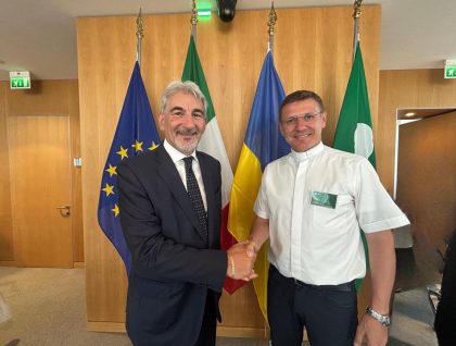 Sottosegretario Cattaneo e padre Volodymyr Misterman a iniziativa messaggeri di pace per supporto della Lombardia all'Ucraina