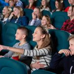 Gli studenti lombardi di tutte le età, dall'infanzia alle superiori, gratis al cinema e a teatro grazie a 'Schermi e palchi di classe' progetti dei Regione Lombardia coordinati dall'assessore alla Cultura Francesca Caruso.