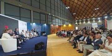 Al Meeting di Rimini 2026 il panel 'Abitare, privilegio di tutti', sulla rigenerazione urbana e città attrattive e accessibili per tutti con l'intervento dell'assessore al Territorio e Sistemi verdi di Regione Lombardia Gianluca Comazzi.