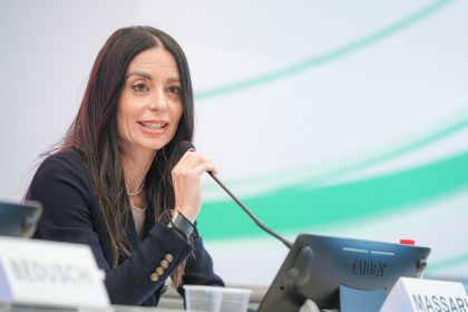 Debora Massari assessore a Turismo, Marketing territoriale e Moda di Regione Lombardia illustra il bando a sostegno delle Pro Loco.