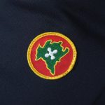 La foto mostra il distintivo della Polizia Locale Lombardia. Immagine utilizzata per volontari Enti del Terzo settore