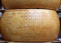 Grana Padano, con Parmigiano Reggiano, una delle Dop che rendono unico il lattiero caseraio della provincia di Mantova (foto wjarek per Shutterstock)